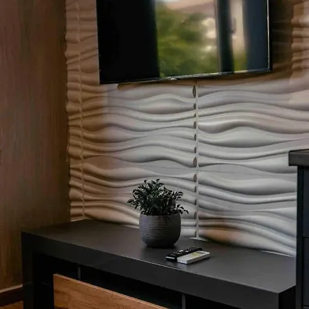 A Hidden Gem In *luxury Home* Дом отдыха *